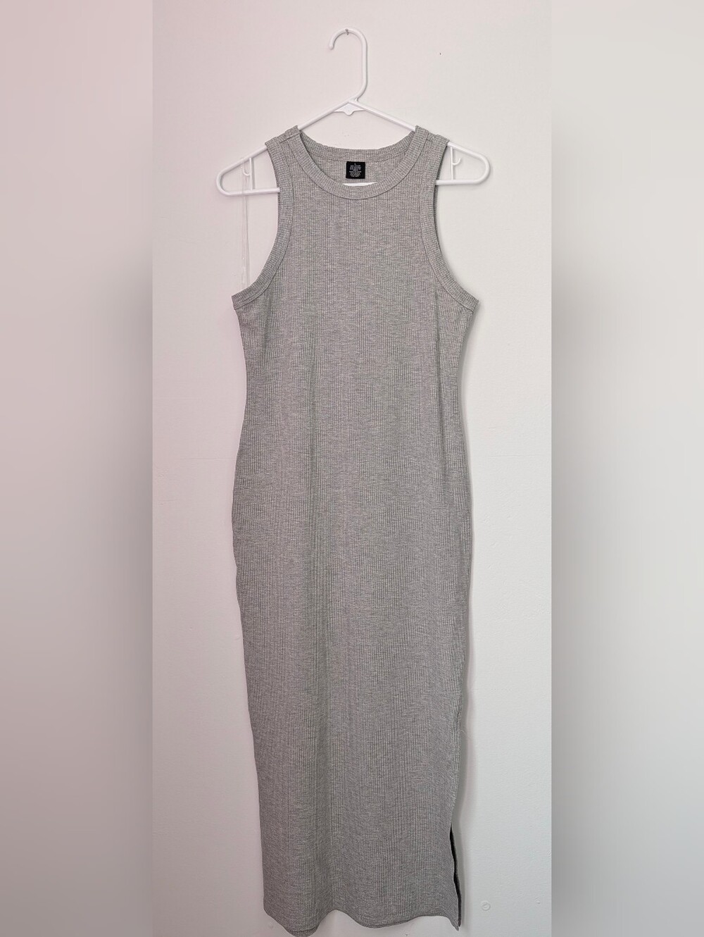 Ribbed Sleeveless Midi Dress – Light Grey – Size L (48" Length).Used